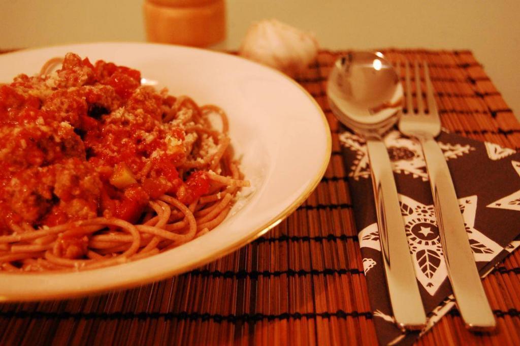 Rezept-für-zuckerfreie-Spaghetti-Bolognese-1024x681.jpg